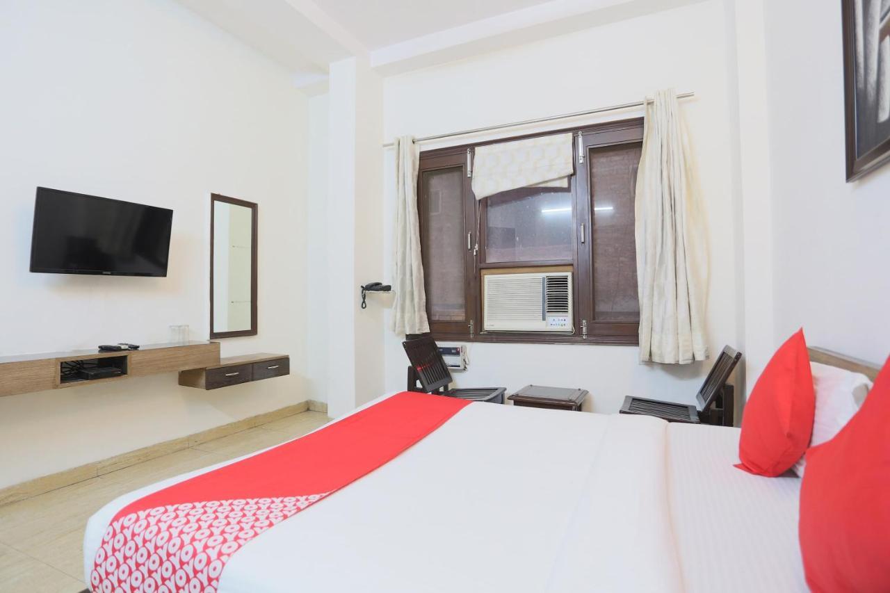 Oyo 70467 Tt Nalin Inn Yercaud Buitenkant foto